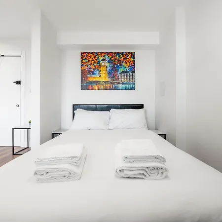 4 West London Brand New Loft Apartment Exterior photo
