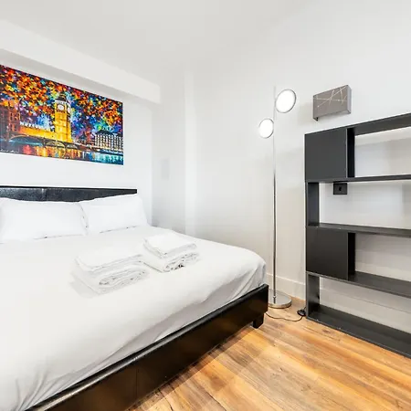 4 West London Brand New Loft Apartment Exterior photo