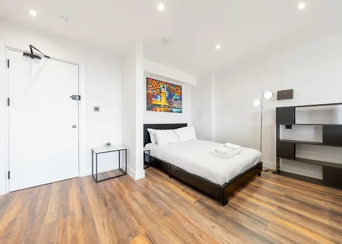 4 West London Brand New Loft